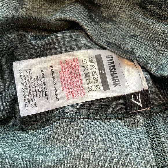 Gymshark Camo Sports Bra - Picture 3 of 3